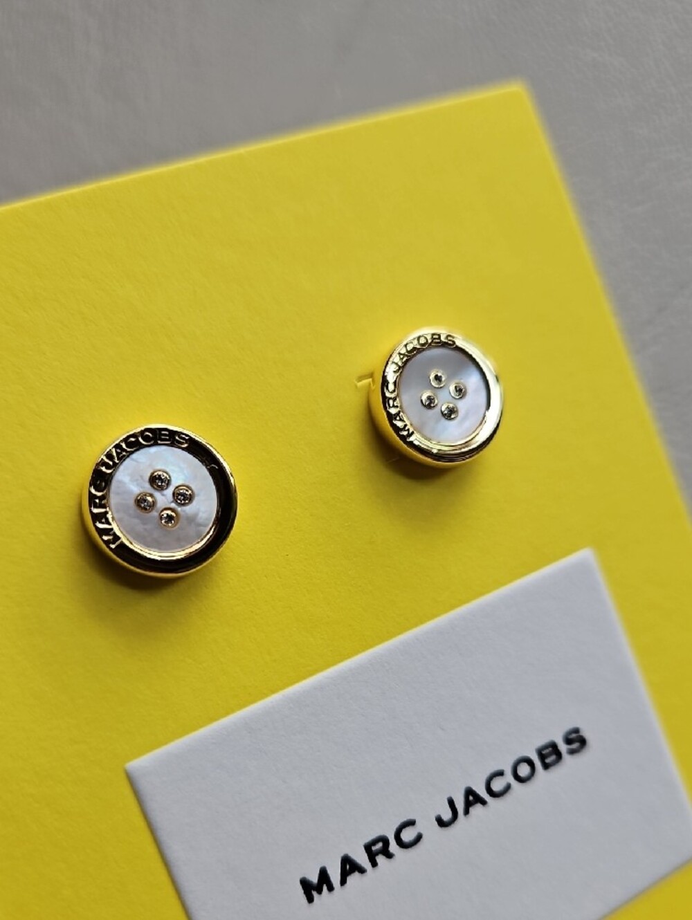 Marc Jacobs Gold-Tone Mother Of Pearl Button Stud Earrings - Picture 3 of 12